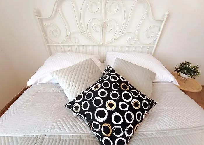 Old Town - 2 Bedrooms Soltyka S6