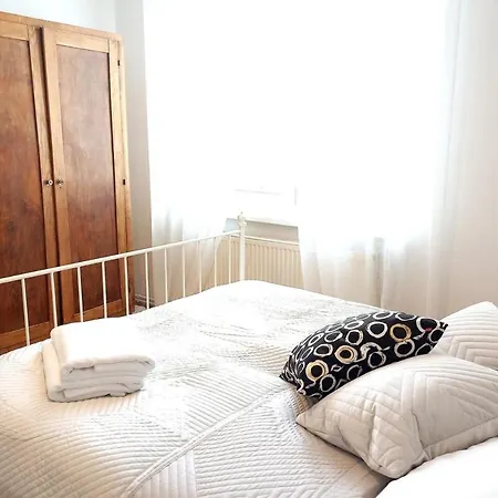 Old Town - 2 Bedrooms Soltyka S6 Apartment