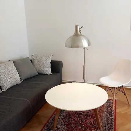 Apartment Old Town - 2 Bedrooms Soltyka S6 *