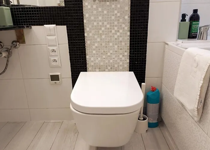 Old Town - 2 Bedrooms Soltyka S6 Apartment *