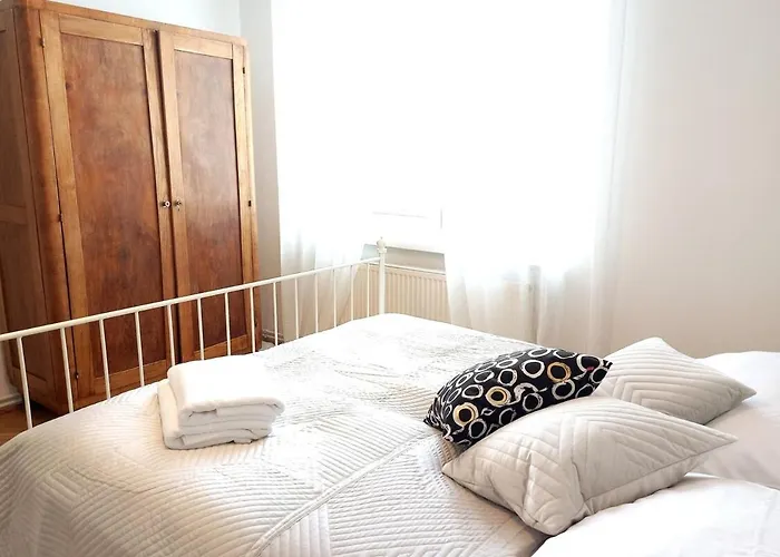 Old Town - 2 Bedrooms Soltyka S6 Apartment