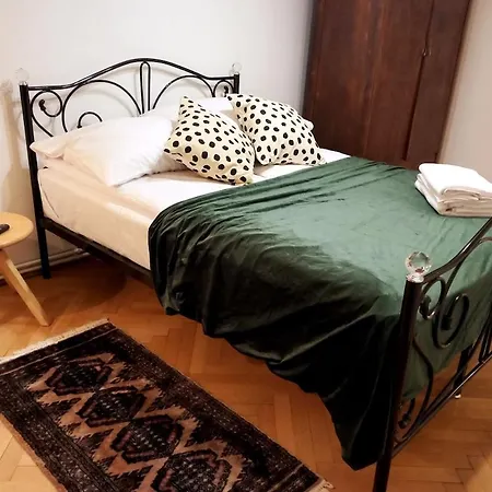 Apartment Old Town - 2 Bedrooms Soltyka Str S6 *