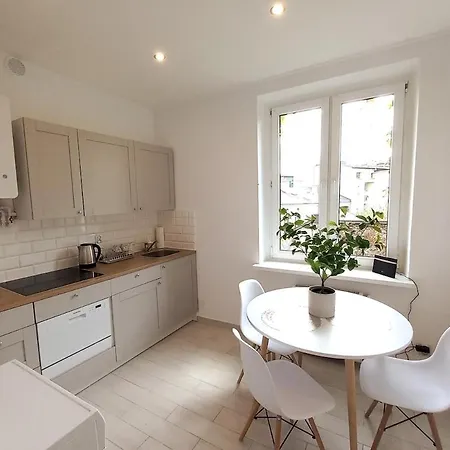 Old Town - 2 Bedrooms Soltyka S6 Apartment *